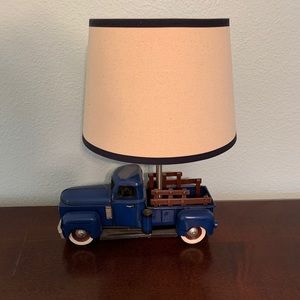 Rustic truck lamp